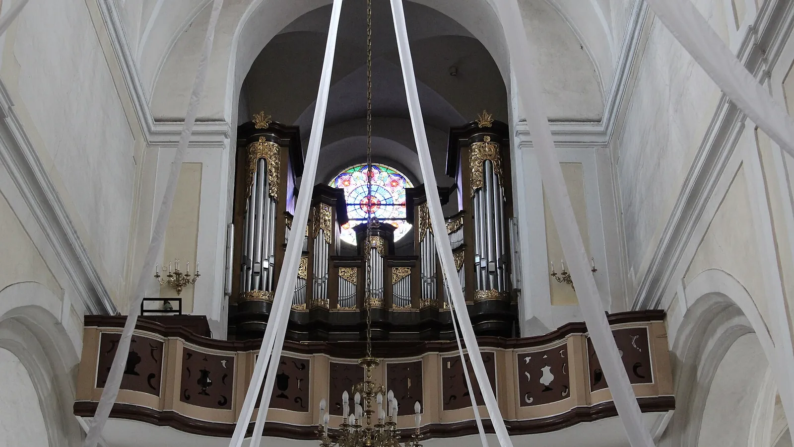 Wierzę w boga ojca: Ogran in church of the Holy Trinity in Żmigród